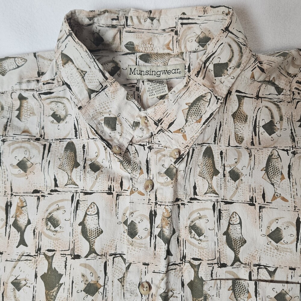 Munsingwear Shirt Mens 2XL Button Down Short Sleeve Fish All Over Print